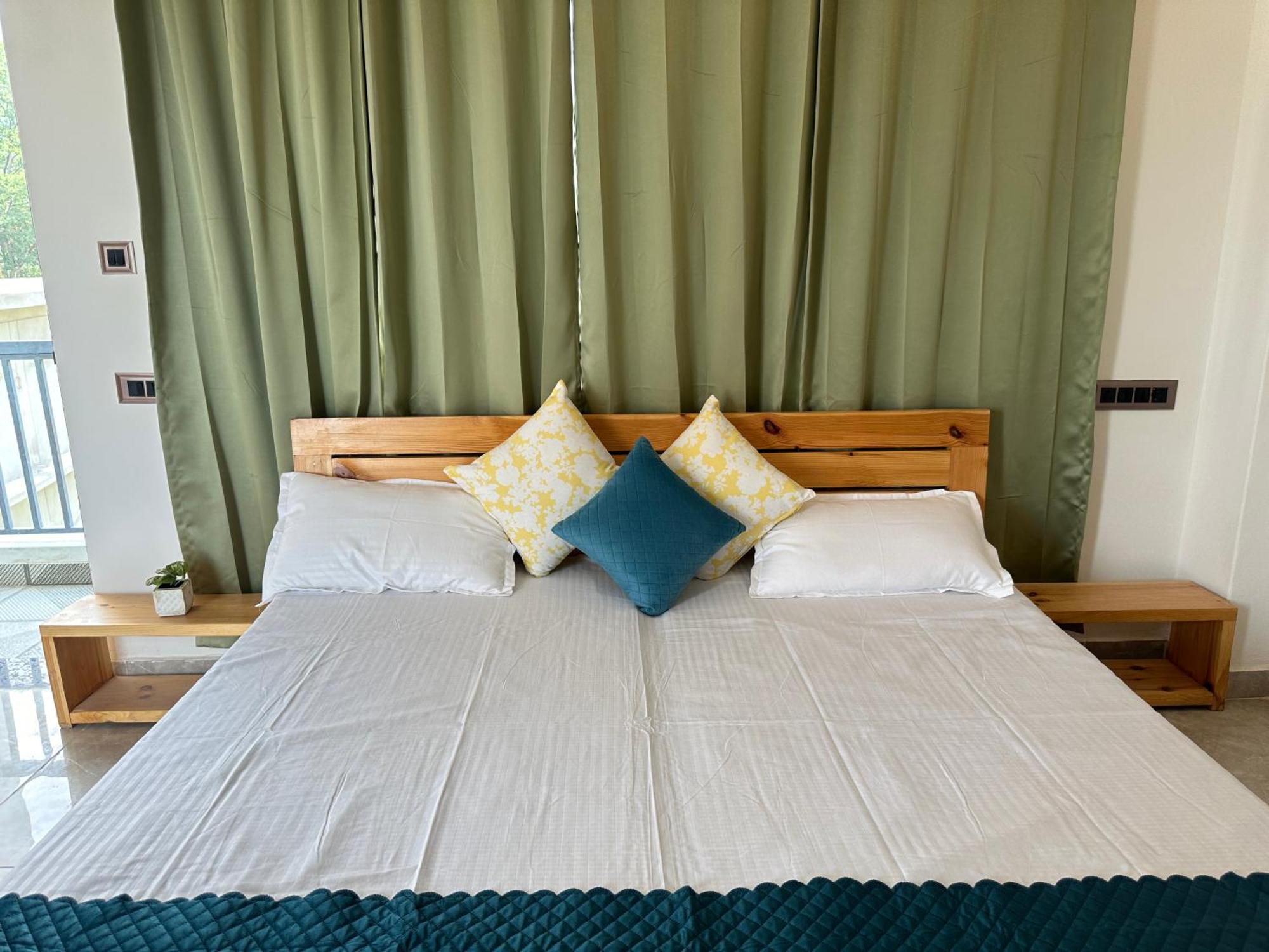 La Atharva Residency By Sunchasers Bir  Ngoại thất bức ảnh